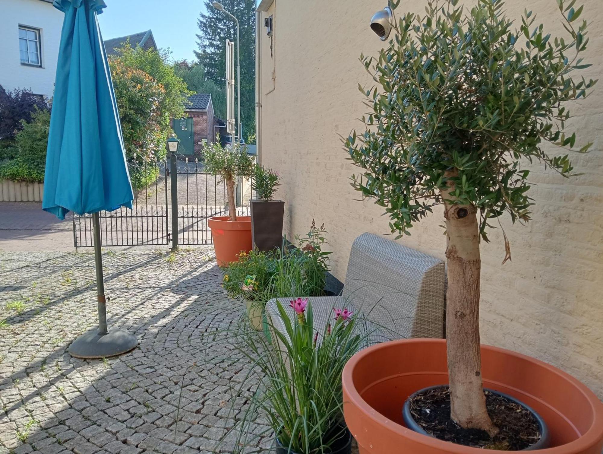 Bnb Het Geluk Van Limburg Mechelen Ngoại thất bức ảnh